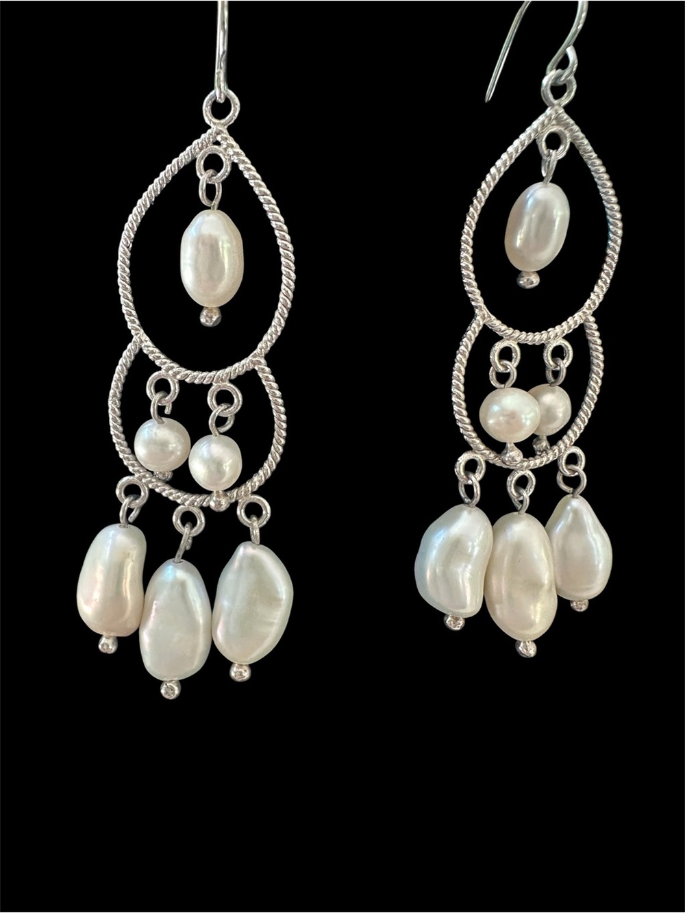 Fresh water pearl and silver earrings